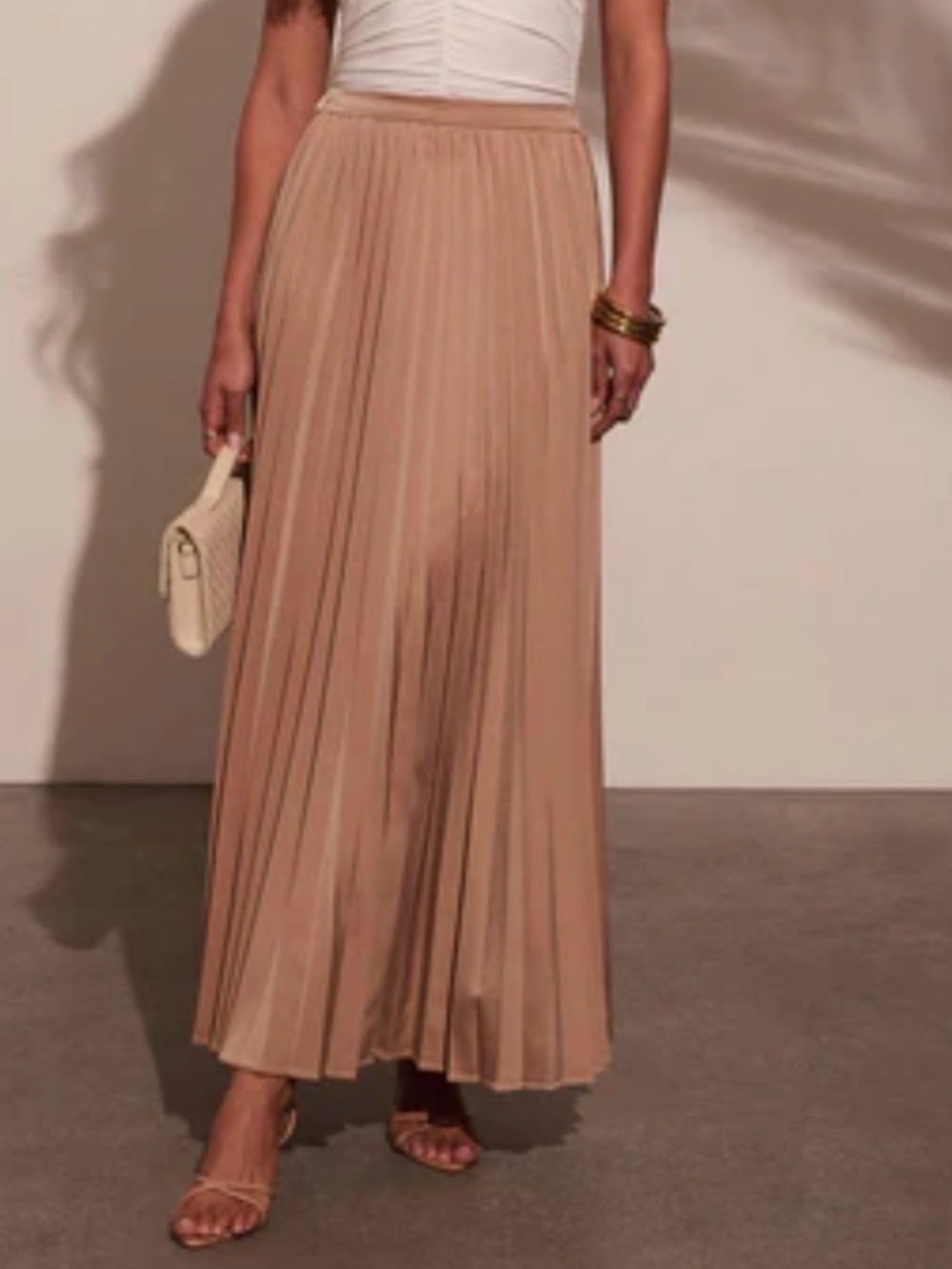 🍓Vici Camel Pleated Midi Skirt🍓